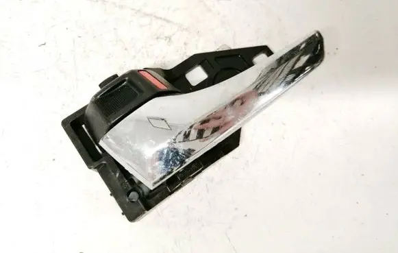 Toyota RAV 4 (XA40) Front door interior handle