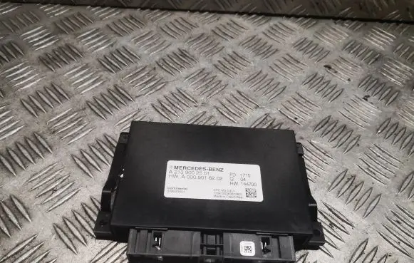 Mercedes-Benz E W213 Gearbox control unit/module 2139002501 A2139002501