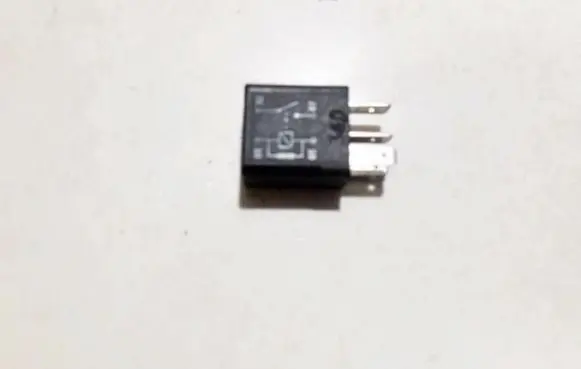 Opel Zafira A Other relay 24432680 702.21