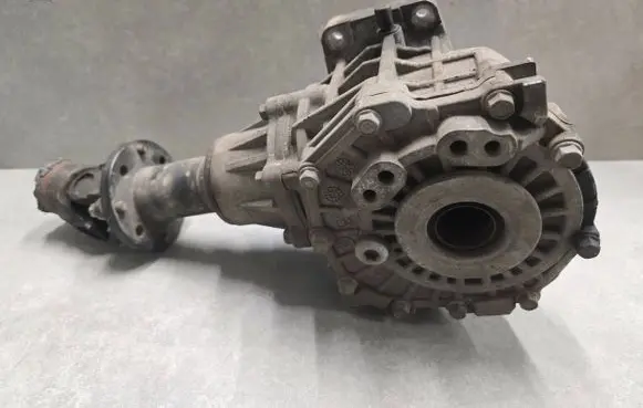 Gearbox transfer box case
