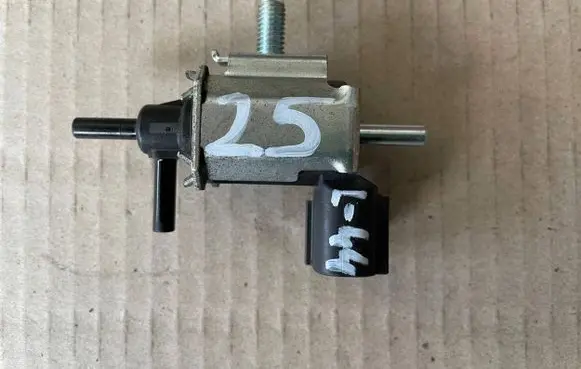 Mazda CX-5 Turbo solenoid valve K5T48179 5911 SL11