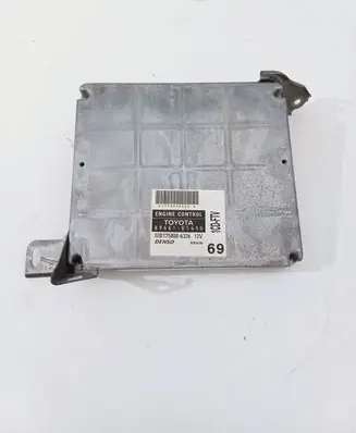 Toyota Avensis T250 Engine control unit/module 8966105690 1758006326 MB1758006326