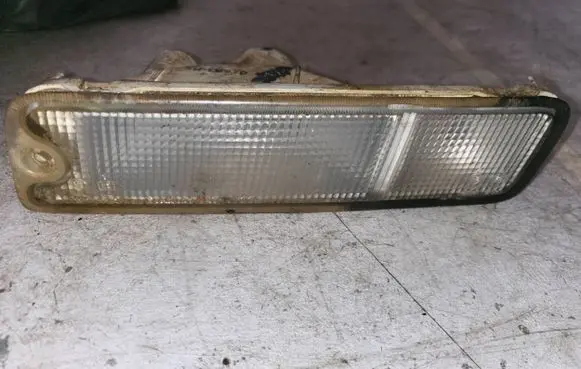 Mitsubishi L200 Front indicator light