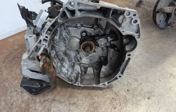 Renault Captur II Manual 5 speed gearbox JR5082
