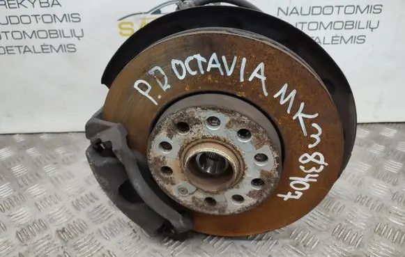 Skoda Octavia Mk3 (5E) Front wheel hub