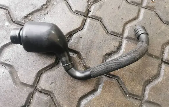 Audi A4 S4 B6 8E 8H Breather hose/pipe O6B103211H