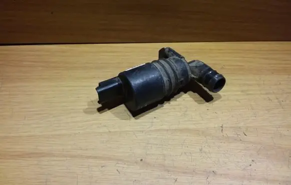 Peugeot 407 Windscreen/windshield washer pump 9643447780 008024