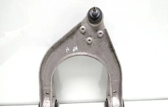 Mercedes-Benz E W211 Front lower control arm/wishbone A2113308907