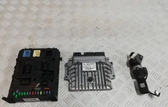 Citroen C5 Engine control unit/module 9665843280 9663548180 R0413C010C