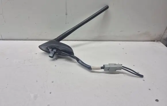 Mazda CX-7 Radio antenna 