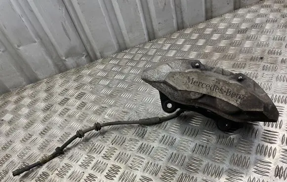 Mercedes-Benz GLC C253 Front brake caliper 25307