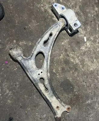 Seat Leon (1P) Front lower control arm/wishbone 1K0407153G