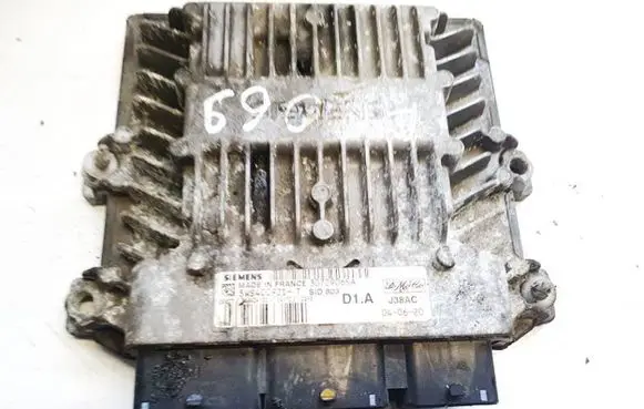 Volvo V50 Engine control unit/module 30729065a 5ws40092i-t