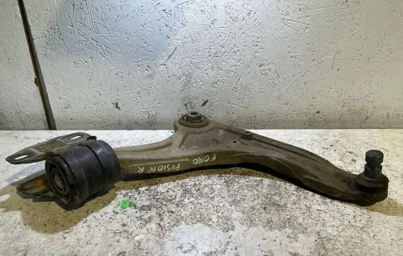 Ford Fusion II Front lower control arm/wishbone 060379R