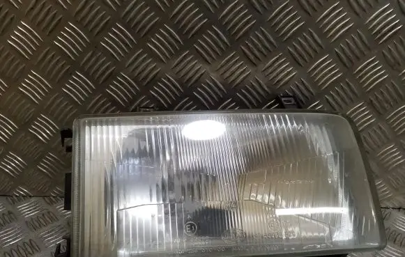 Volkswagen Transporter - Caravelle T4 Headlight/headlamp 0244438