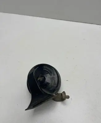 Audi A4 S4 B5 8D Horn signal 8D0951229g