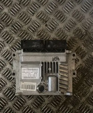 Ford Kuga II Engine control unit/module DS7112B684XC