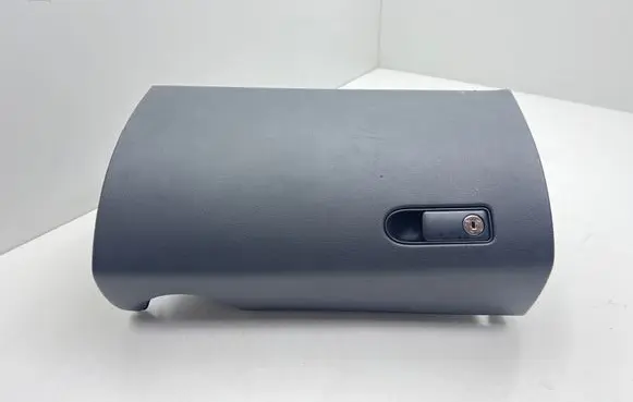 Mercedes-Benz C W205 Glove box A2056803205 15496474 33043789J