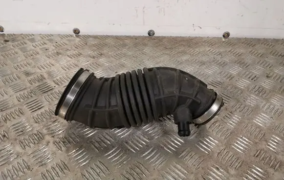 KIA Sorento Air intake hose/pipe 28130C5300