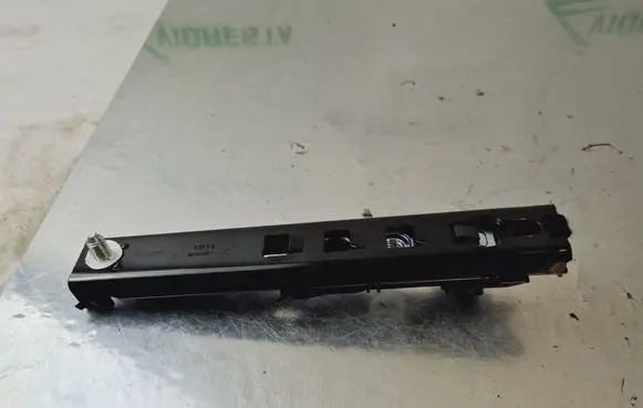 Peugeot 3008 II Seat belt adjustment rail 9813550780 34197895