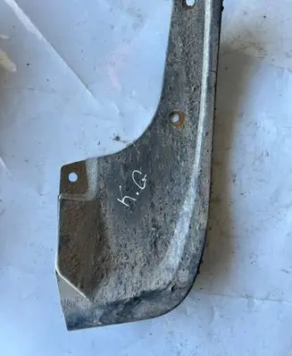 Toyota Prius (NHW20) Rear mudguard 5259247010