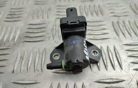 Peugeot 2008 II Turbo solenoid valve 9812031180