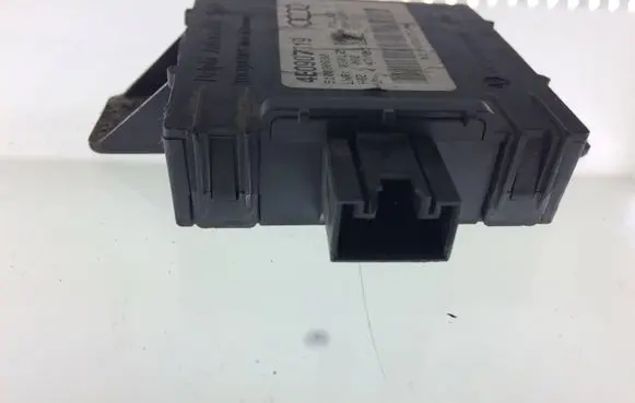 Audi A8 S8 D3 4E Alarm control unit/module 4E0907719 510030690