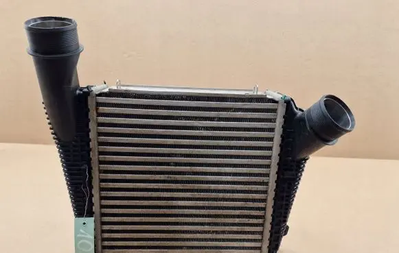 Porsche Panamera (971) Intercooler radiator