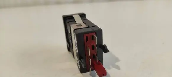 Volkswagen PASSAT B5.5 Seat heating switch 3B0963536