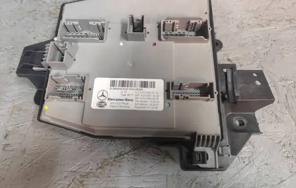 Mercedes-Benz E W213 SAM control unit A2139005315 A2139023209 A2139014203