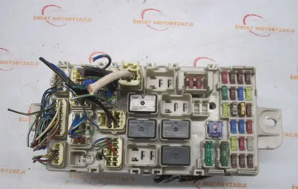 Mitsubishi L200 Fuse box set 8637A094