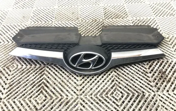 Hyundai Veloster Front grill 86351-2V100