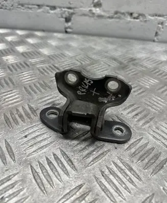 Toyota Prius+ (ZVW40) Front door lower hinge 