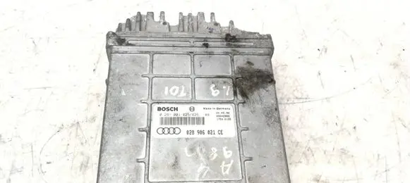Audi A4 S4 B5 8D Engine control unit/module 028906021CE 28SA2886 0281001425