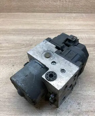 Toyota Corolla E120 E130 ABS Pump 0273004571 8954102030