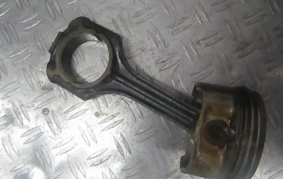 Mercedes-Benz ML W163 Piston with connecting rod