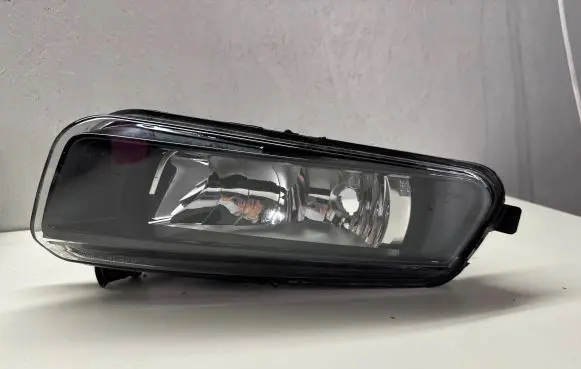 Volkswagen Sharan Front fog light 17589701 17589801 17603700