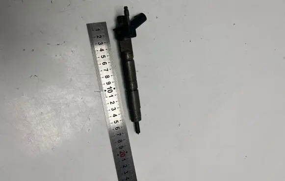 BMW 5 GT F07 Fuel injector 0445116