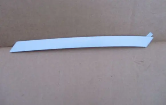 Rear fender molding trim