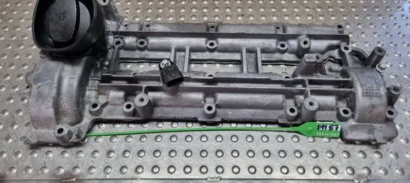 Mercedes-Benz E W211 Rocker cam cover A6420101630