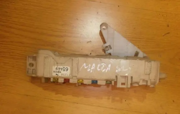 Mazda 323 Fuse box set 656123