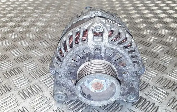 Nissan Juke I F15 Generator/alternator 231001ka1m