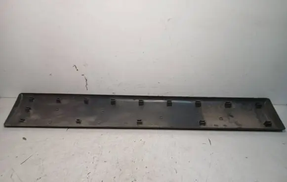 Opel Vivaro Sliding door trim (molding) 8200036093G 91165348