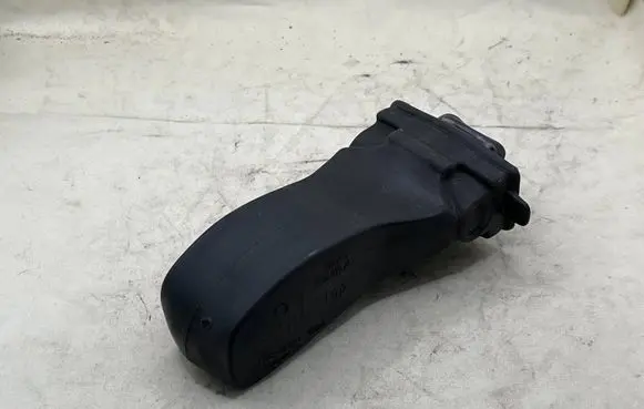 Volkswagen Polo VI Rear glass lock/latch C705 5G0839267