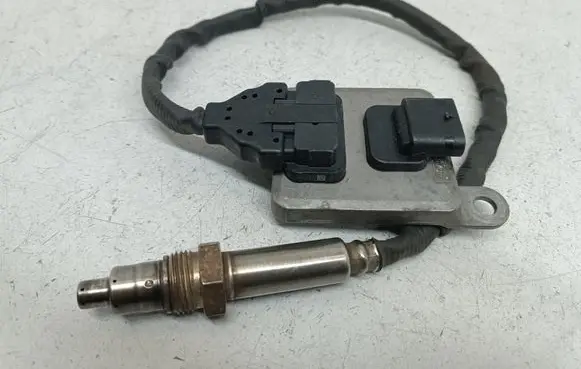 Mercedes-Benz Vito Viano W447 Lambda probe sensor A0009058411 0009058411 A3C01067400608