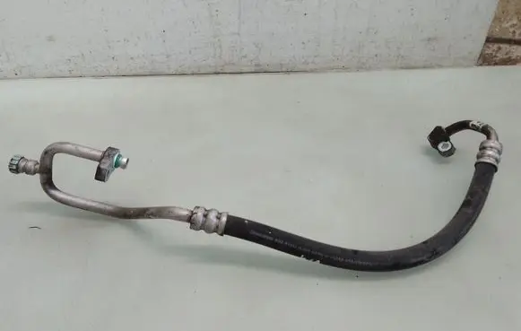 Air conditioning (A/C) pipe/hose