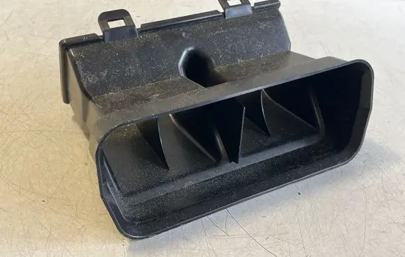 Audi Q7 4M Cabin air duct channel 4M0857042A
