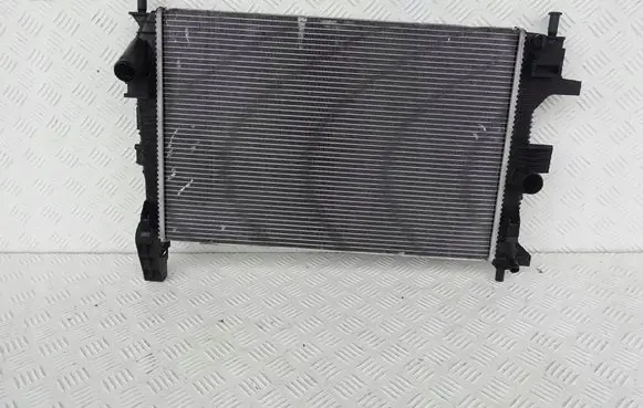 Ford Focus Coolant radiator CV618005VC