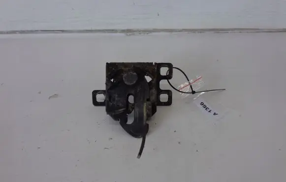 Fiat Croma Engine bonnet/hood lock/catch 150KM