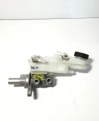 Toyota Avensis T270 Master brake cylinder 0204Y24692 13453A640 0204255239